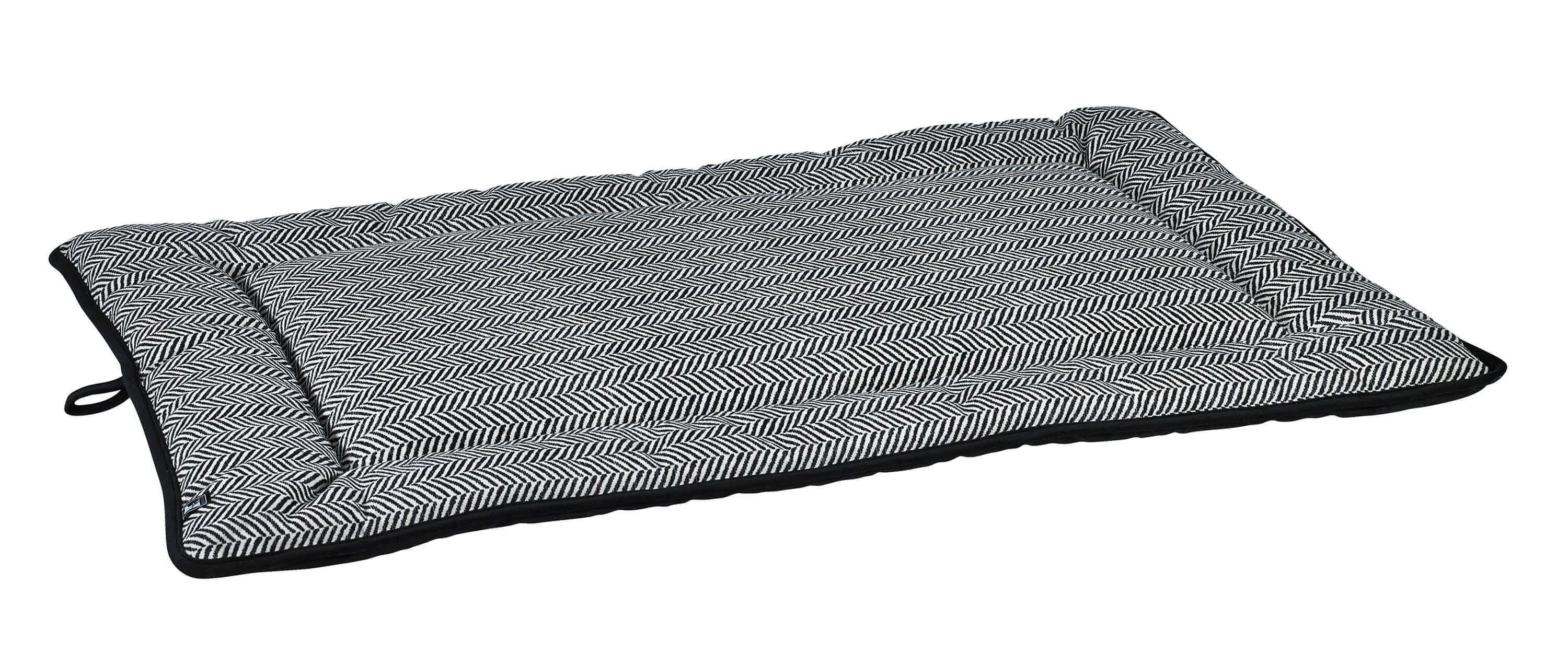 Bowsers Premium Cosmopolitan Dog Mat: The Ultimate Comfort for Your Dog - Herringbone