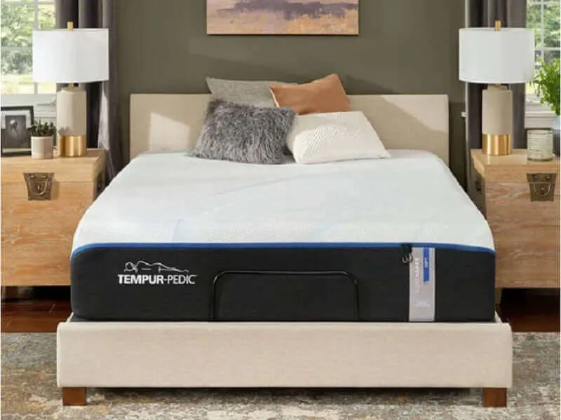 Queen Tempur-Pedic TEMPUR-LuxeAdapt® Soft 13" Discontinued Floor Sample Clearance Mattress